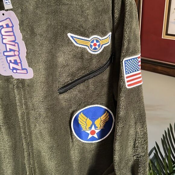 Fuzzy Flight Suit  Jumpsuit NWT - Picture 5 of 8